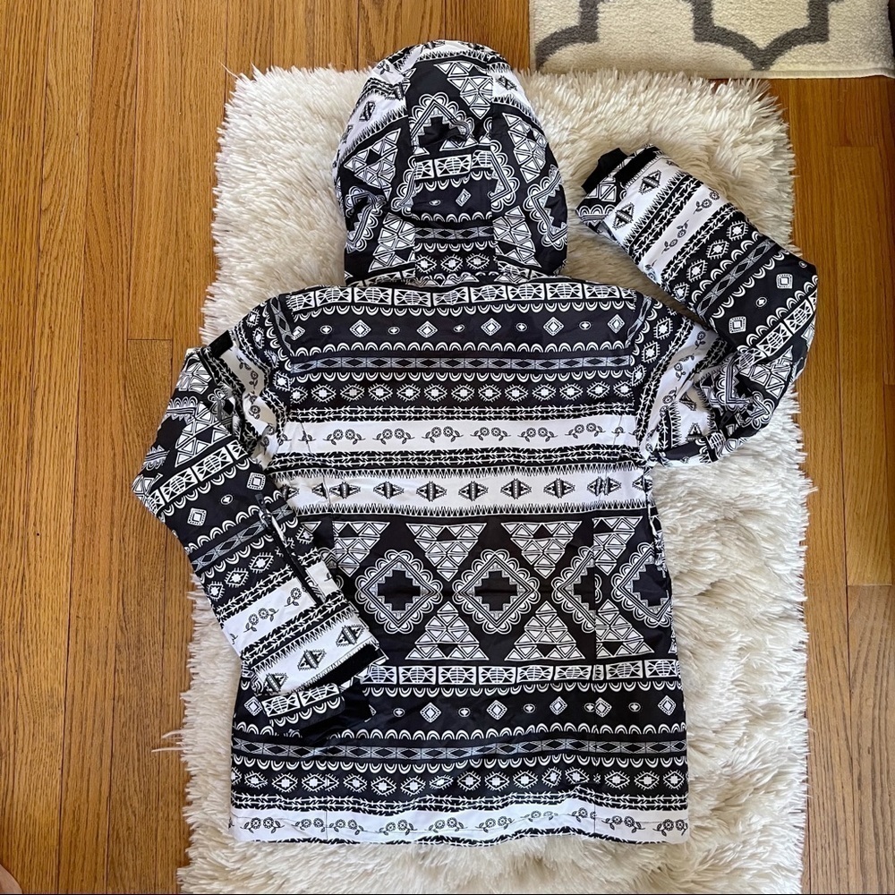 NEW SMX Ski Snowboard Jacket Black Aztec Print Black White Size Medium NWT - Picture 16 of 16